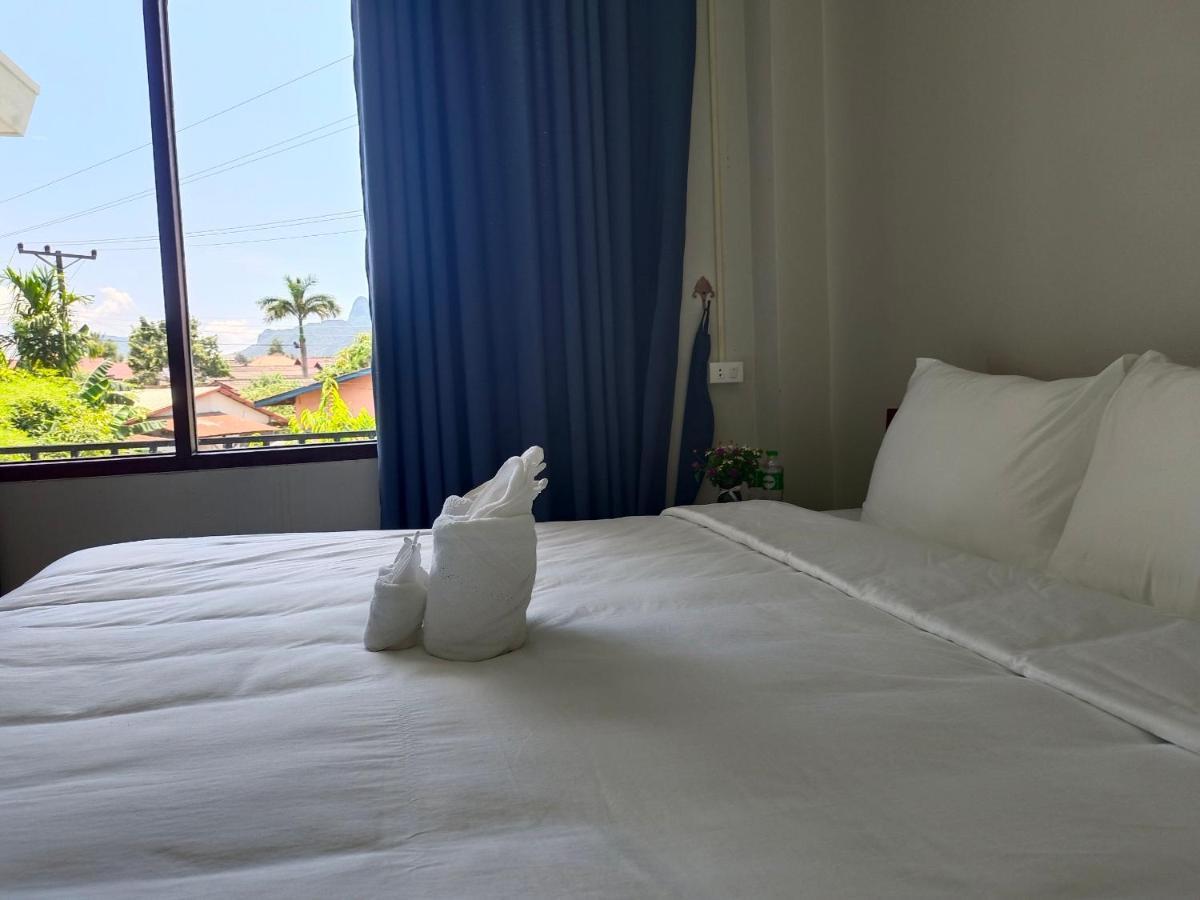 Dokchampa Hotel Vang Vieng Exteriör bild