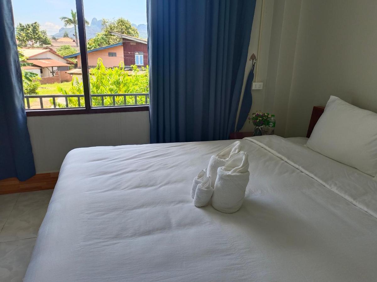 Dokchampa Hotel Vang Vieng Exteriör bild