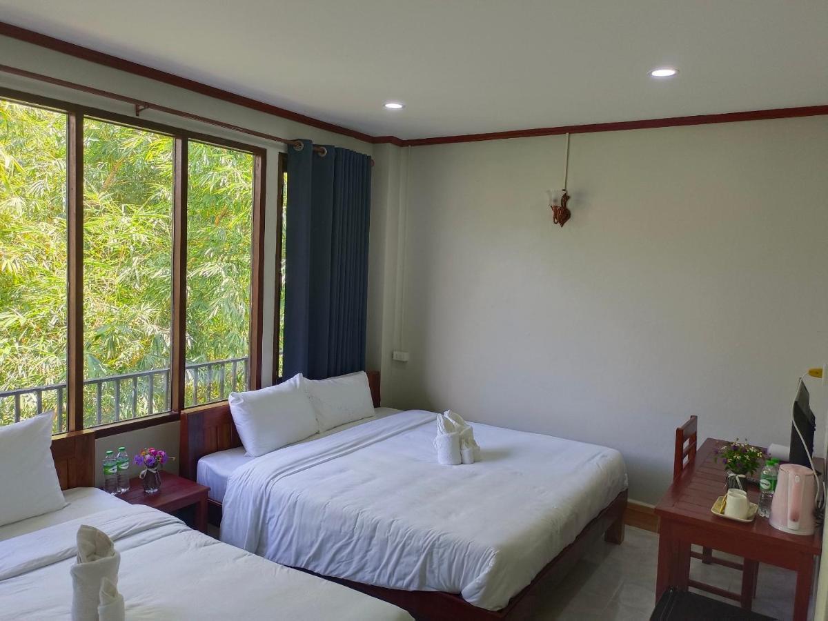 Dokchampa Hotel Vang Vieng Exteriör bild