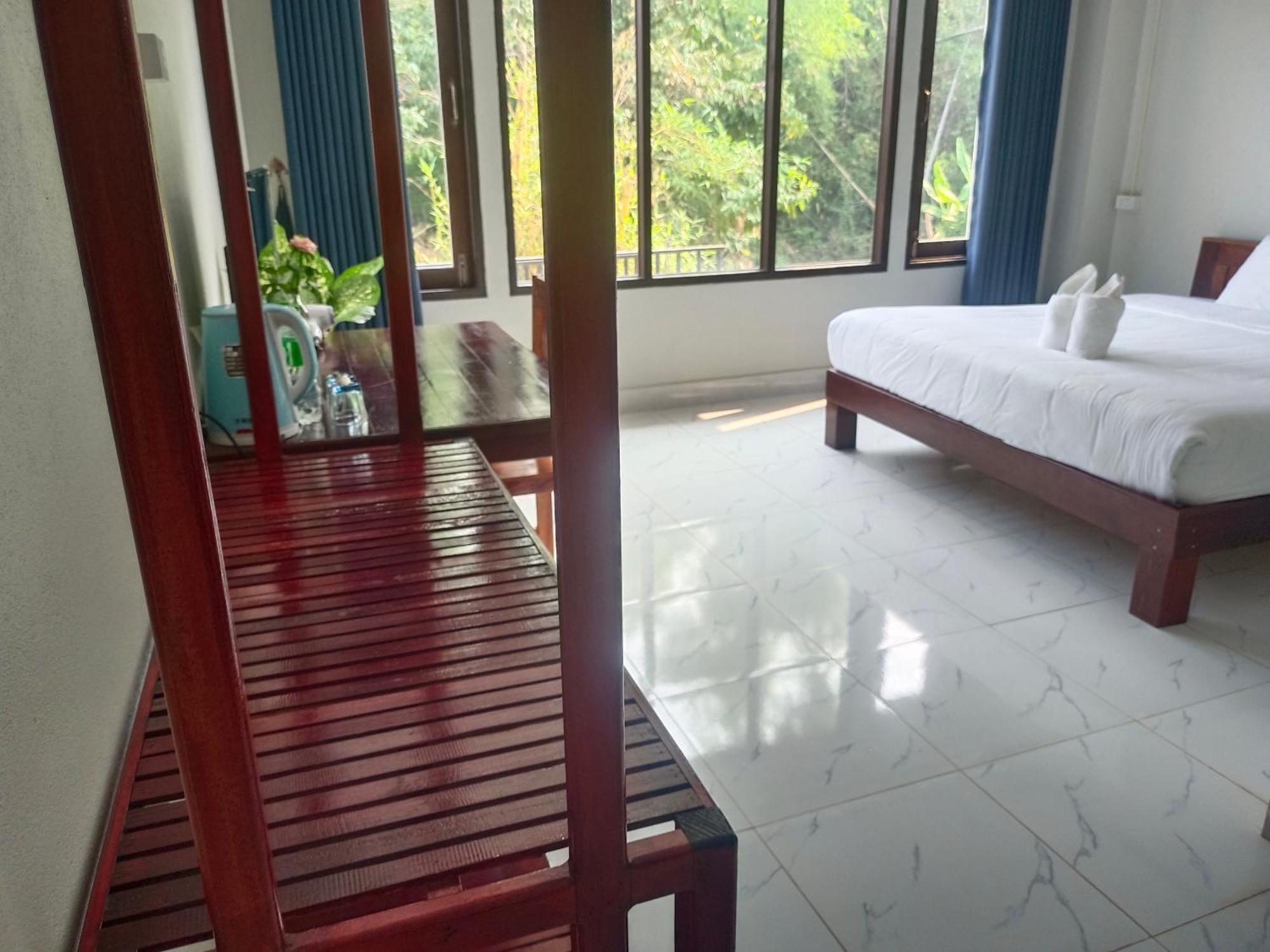 Dokchampa Hotel Vang Vieng Exteriör bild