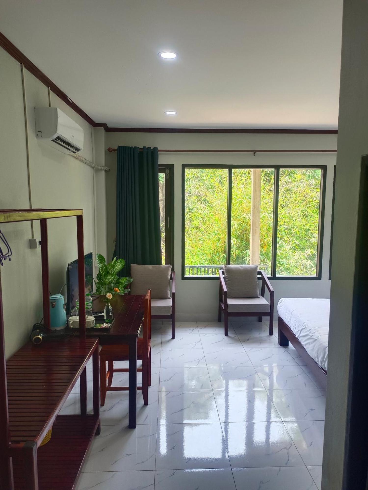 Dokchampa Hotel Vang Vieng Exteriör bild